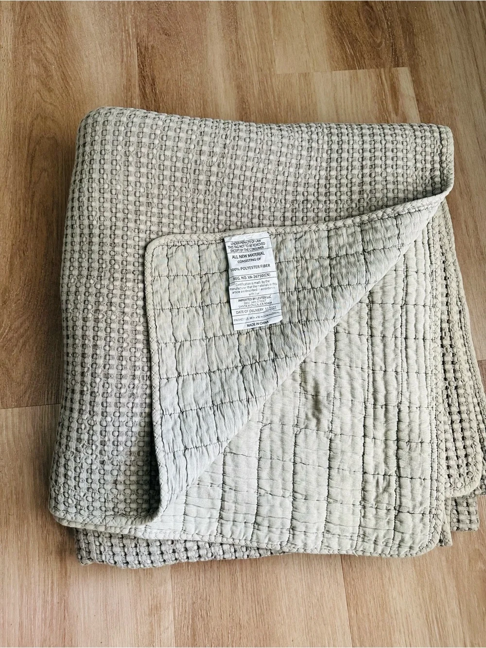 100% Cotton Waffle Textured Quilted Queen Coverlet
